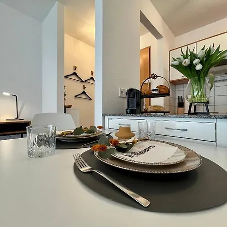Apartment Kaiser Apartment: Retreat With Balcony