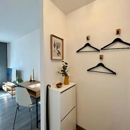 Kaiser Apartment: Retreat With Balcony Apartment *