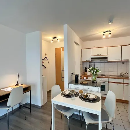 Kaiser Apartment: Retreat With Balcony Apartment Karlsruhe