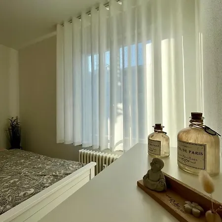 Kaiser Apartment: Retreat With Balcony Apartment *