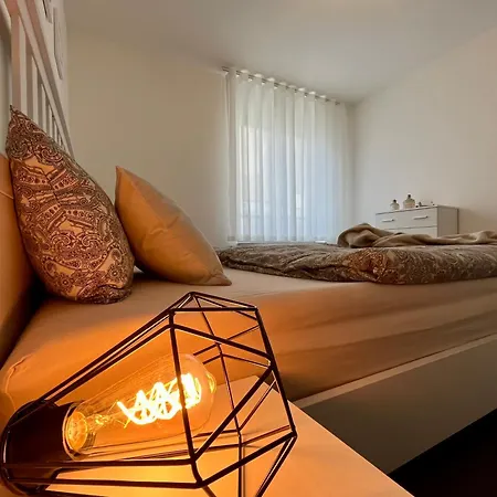 2-zimmer Kaiser-city-apartment Mit Balkon Und Smart-tv In Der Kaiserstraße In Beim Europaplatz * Karlsruhe