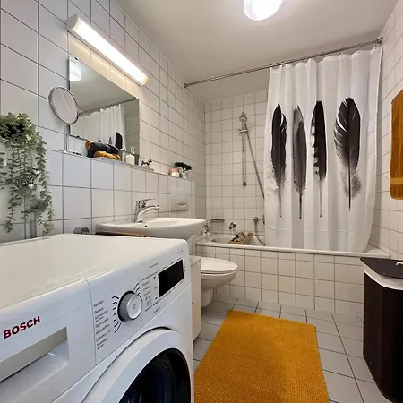 2-zimmer Kaiser-city-apartment Mit Balkon Und Smart-tv In Der Kaiserstraße In Beim Europaplatz * Karlsruhe