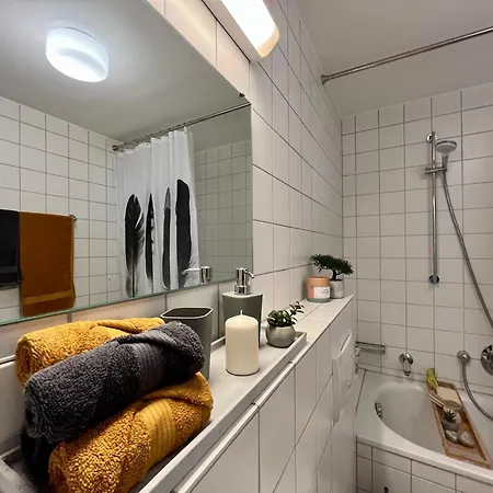 2-zimmer Kaiser-city-apartment Mit Balkon Und Smart-tv In Der Kaiserstraße In Beim Europaplatz *